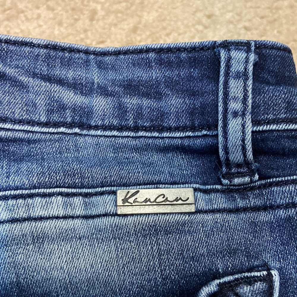 KanCan dark denim jean shorts. Size 27 - Picture 2 of 8
